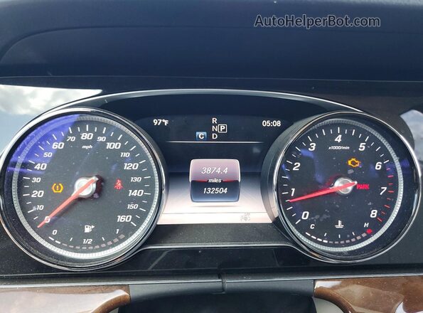 WDDZF4JB5JA326472 2018 MERCEDES-BENZ E Black Widok zestawu wskaźników