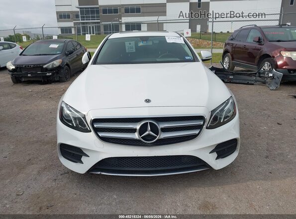 WDDZF4JB5JA376921 2018 MERCEDES-BENZ E-CLASS White Vista del cuadro de instrumentos