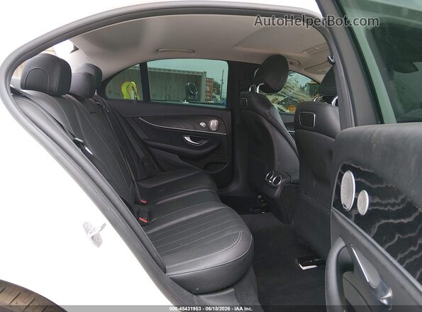 WDDZF4JB5JA395159 2018 MERCEDES-BENZ E-CLASS Белый Вид наклейки с VIN-кодом