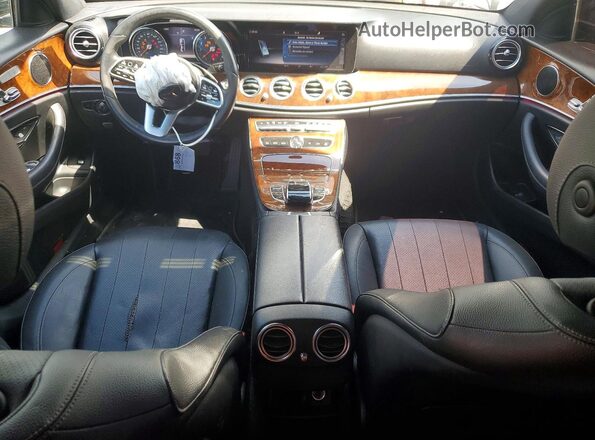 WDDZF4JB6KA565157 2019 MERCEDES-BENZ E Черный Вид панели приборов
