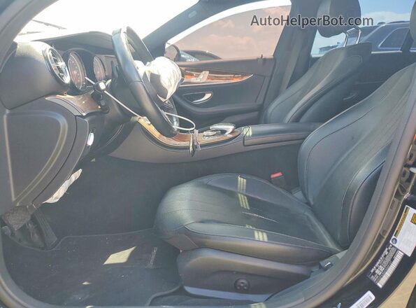 WDDZF4JB6KA565157 2019 MERCEDES-BENZ E Черный Вид салона спереди
