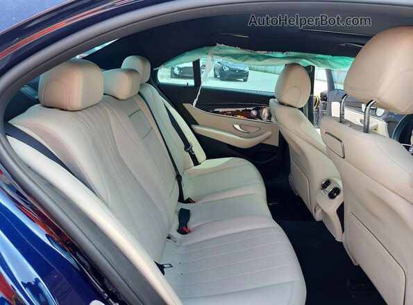 WDDZF4JB6KA630976 2019 MERCEDES-BENZ E Blue Widok tylnych siedzeń