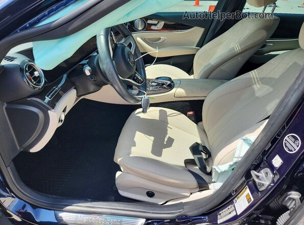 WDDZF4JB6KA630976 2019 MERCEDES-BENZ E Blue Widok wnętrza z przodu