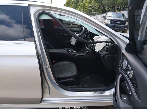 WDDZF4JB8KA604914 2019 MERCEDES-BENZ E-CLASS Silver Front interior view