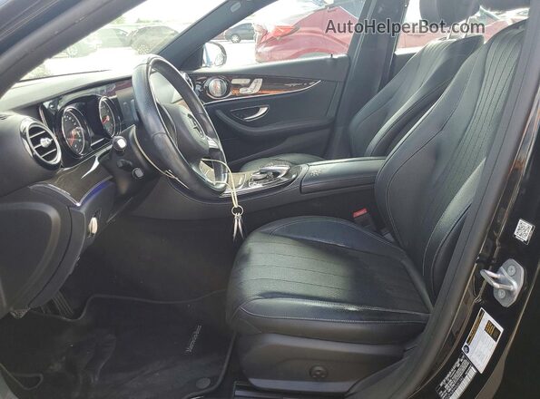 WDDZF4JB9HA261362 2017 MERCEDES-BENZ E Black Вид салону спереду