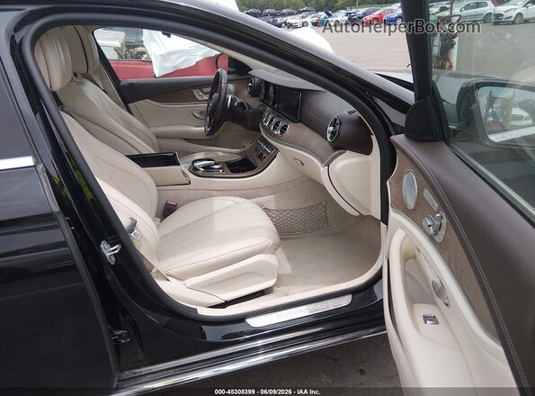 WDDZF4JB9JA374380 2018 MERCEDES-BENZ E-CLASS Black Вид салону спереду