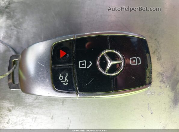 WDDZF4JB9KA620216 2019 MERCEDES-BENZ E-CLASS Черный Вид панели приборов