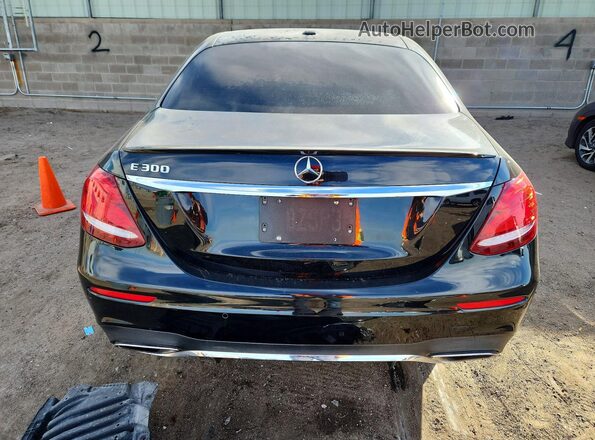 WDDZF4JBXJA360181 2018 MERCEDES-BENZ E Black Rear view