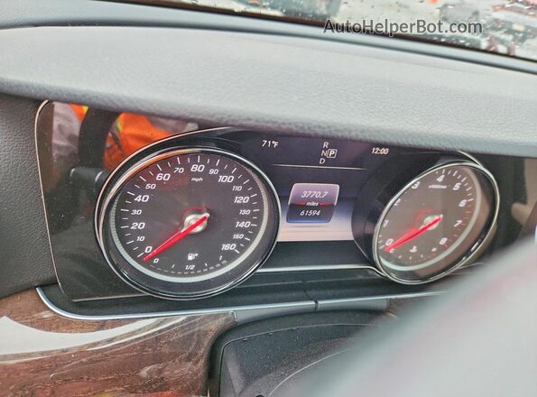 WDDZF4JBXKA514552 2019 MERCEDES-BENZ E Red ხელსაწყოთა პანელის ხედი
