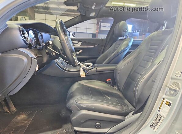 WDDZF4KB0JA397688 2018 MERCEDES-BENZ E Серебряный Вид салона спереди