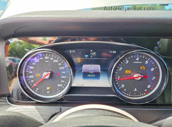 WDDZF4KB0JA397688 2018 MERCEDES-BENZ E Серебряный Вид щитка приборов