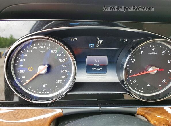 WDDZF4KB2JA336603 2018 MERCEDES-BENZ E Blue Вид щитка приладів