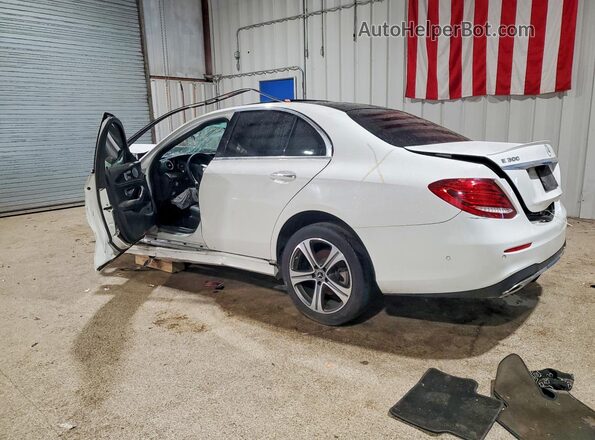 WDDZF4KB2JA371643 2018 MERCEDES-BENZ E Белый 