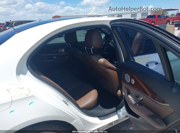 WDDZF4KB4JA358022 2018 MERCEDES-BENZ E-CLASS White VIN კოდის სტიკერის ხედი