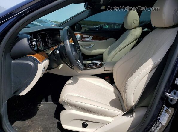 WDDZF4KB4KA514416 2019 MERCEDES-BENZ E Синий Вид салона спереди