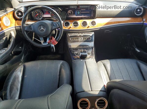 WDDZF4KB6JA480171 2018 MERCEDES-BENZ E Черный Вид панели приборов