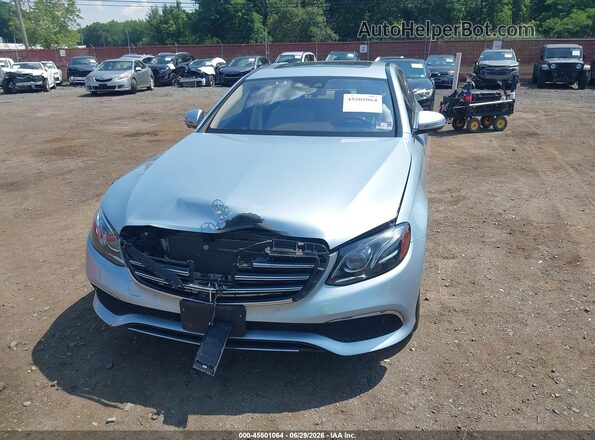 WDDZF4KB7JA347998 2018 MERCEDES-BENZ E-CLASS Silver Widok z przodu