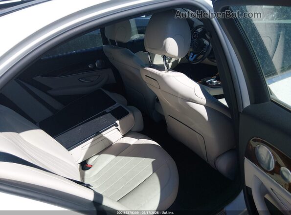 WDDZF4KB7KA622979 2019 MERCEDES-BENZ E-CLASS Белый Вид наклейки с VIN-кодом