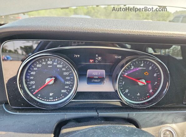 WDDZF4KB8HA032914 2017 MERCEDES-BENZ E Gray Instrument cluster view