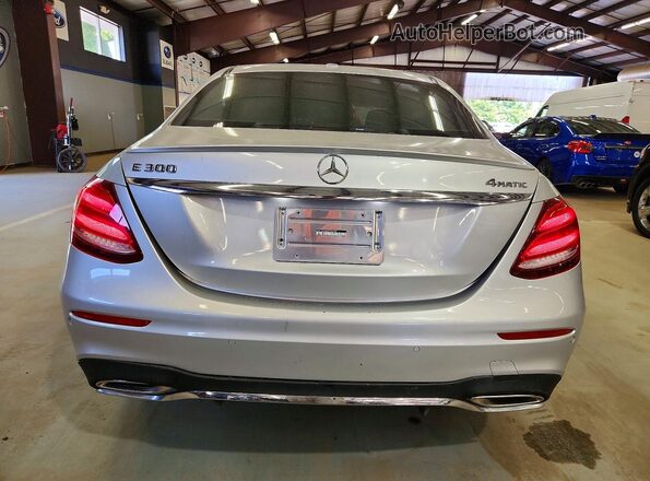 WDDZF4KB8HA232885 2017 MERCEDES-BENZ E Серебряный Вид сзади