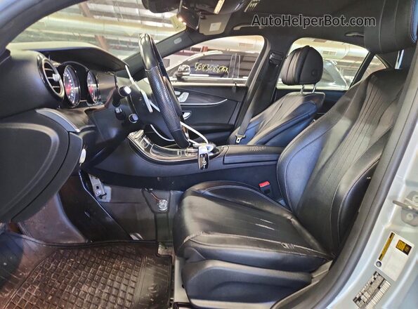 WDDZF4KB8HA232885 2017 MERCEDES-BENZ E Серебряный Вид салона спереди