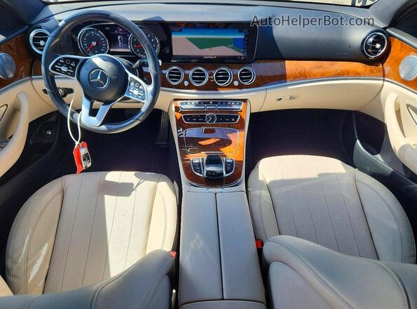 WDDZF4KB8KA585781 2019 MERCEDES-BENZ E Blue Вид панелі приладів