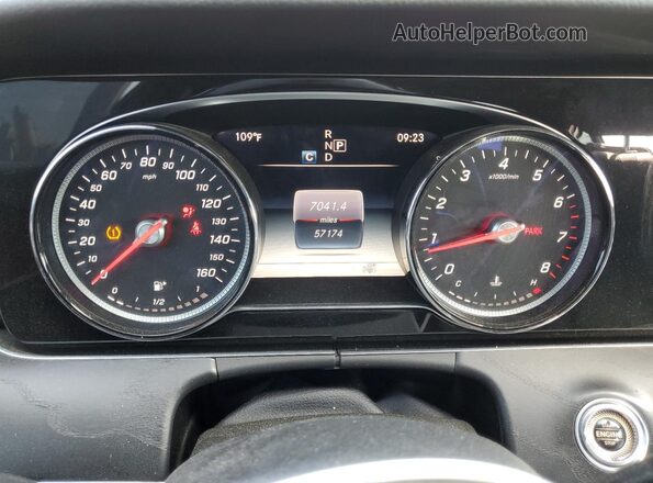 WDDZF4KBXHA091396 2017 MERCEDES-BENZ E Black Widok zestawu wskaźników