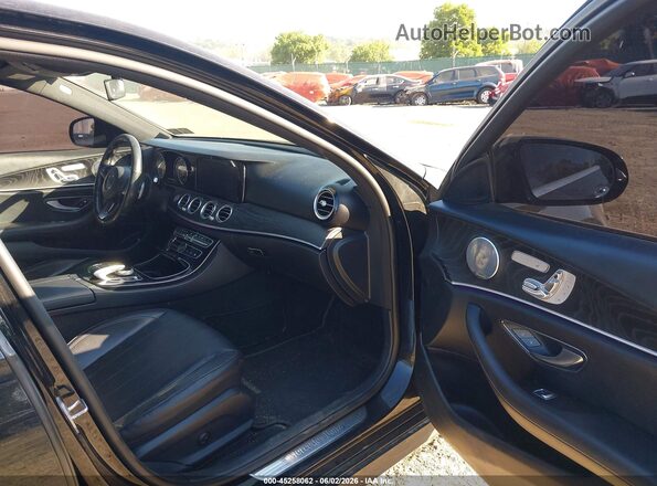 WDDZF4KBXHA167960 2017 MERCEDES-BENZ E-CLASS Черный Вид салона спереди