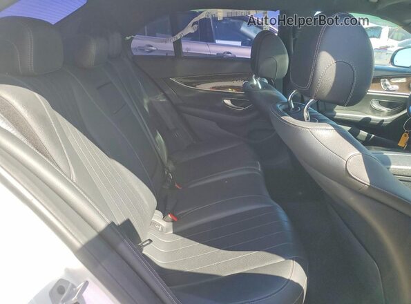 WDDZF8DB0LA702033 2020 MERCEDES-BENZ E White Vista de los asientos traseros
