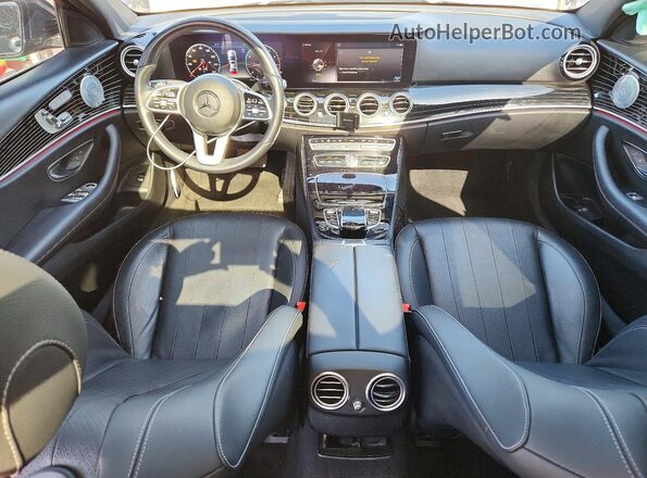WDDZF8DB7LA733506 2020 MERCEDES-BENZ E Black Vista del salpicadero