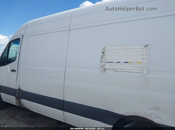 WDRPF1CD5KT007299 2019 FREIGHTLINER SPRINTER 2500 White Панорамний вид салону 360°