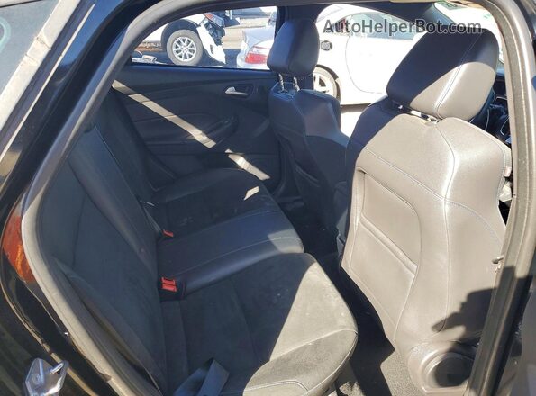 WF0DP3TH8G4116773 2016 FORD FOCUS Black უკანა სავარძლების ხედი