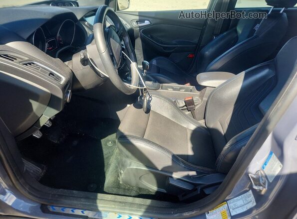 WF0DP3TH9H4121224 2017 FORD FOCUS Gray Вид салону спереду