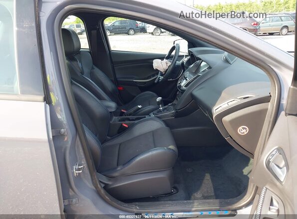 WF0DP3THXH4120356 2017 FORD FOCUS RS Gray Front interior view