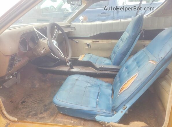 WH23G2G175336 1972 DODGE CHARGER Gold Widok wnętrza z przodu