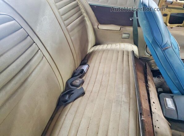 WH23G2G175336 1972 DODGE CHARGER Gold Widok tylnych siedzeń