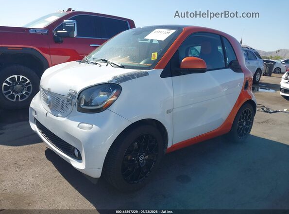 WMEFJ5DA2GK051930 2016 SMART FORTWO White Przód lewy