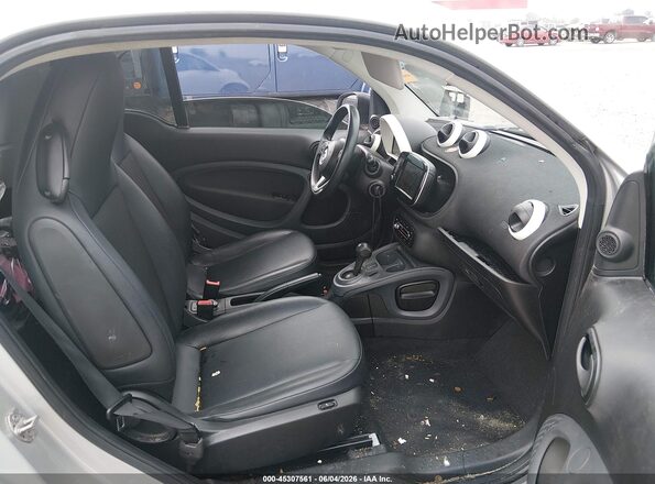 WMEFJ5DA7GK125195 2016 SMART FORTWO White Widok wnętrza z przodu
