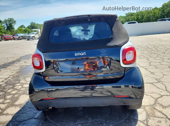 WMEFK5DA2HK137429 2017 SMART FORTWO Black Հետևի տեսք