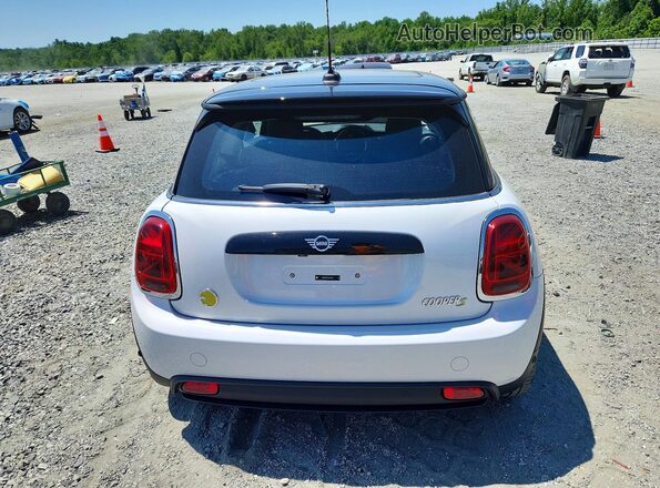 WMW13DJ01R2V88488 2024 MINI COOPER White Rear view