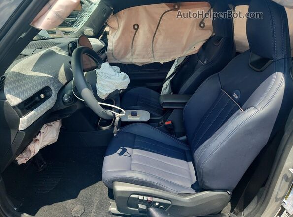 WMW23GD0XS2W25559 2025 MINI COOPER Серебряный Вид салона спереди