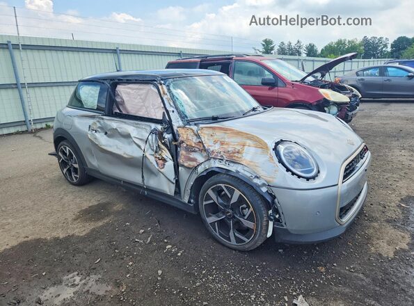 WMW23GD0XS2W25559 2025 MINI COOPER Серебряный Передняя правая четверть
