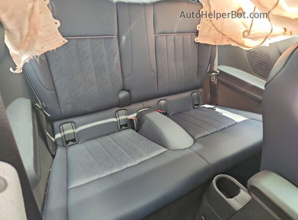WMW23GD0XS2W25559 2025 MINI COOPER Серебряный Вид задних сидений