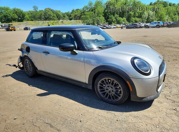 WMW23GD0XS2X13849 2025 MINI COOPER Silver Przód prawy