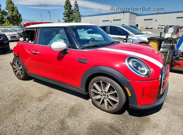 WMW33DH02R2U92058 2024 MINI COOPER Красный Передняя правая четверть
