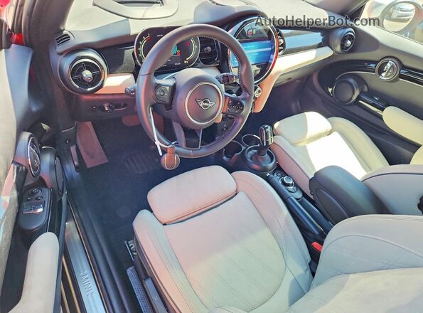 WMW33DH02R2U92058 2024 MINI COOPER Красный Вид панели приборов
