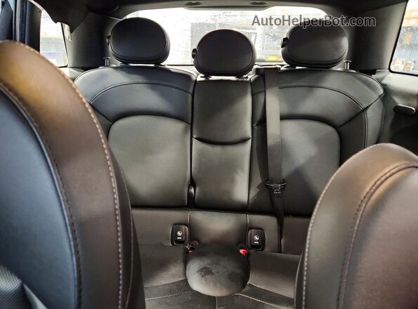 WMW53DK00N2S23116 2022 MINI COOPER Gray Rear seats view