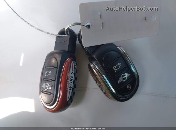 WMWLN9C54G2E16254 2016 MINI CLUBMAN Серый Вид панели приборов