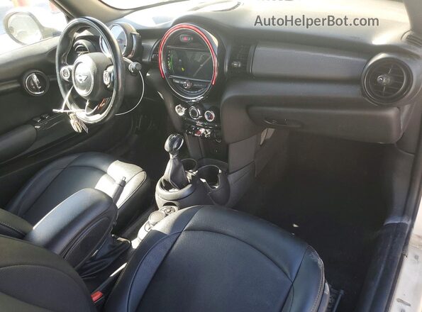 WMWWG5C50K3F79163 2019 MINI COOPER White Dashboard view