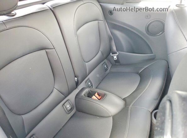 WMWWJ3C06L3L43500 2020 MINI COOPER Cream Vista de los asientos traseros